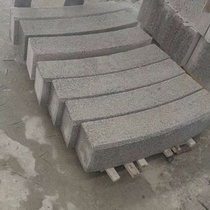 保山芝麻白弧形路牙石