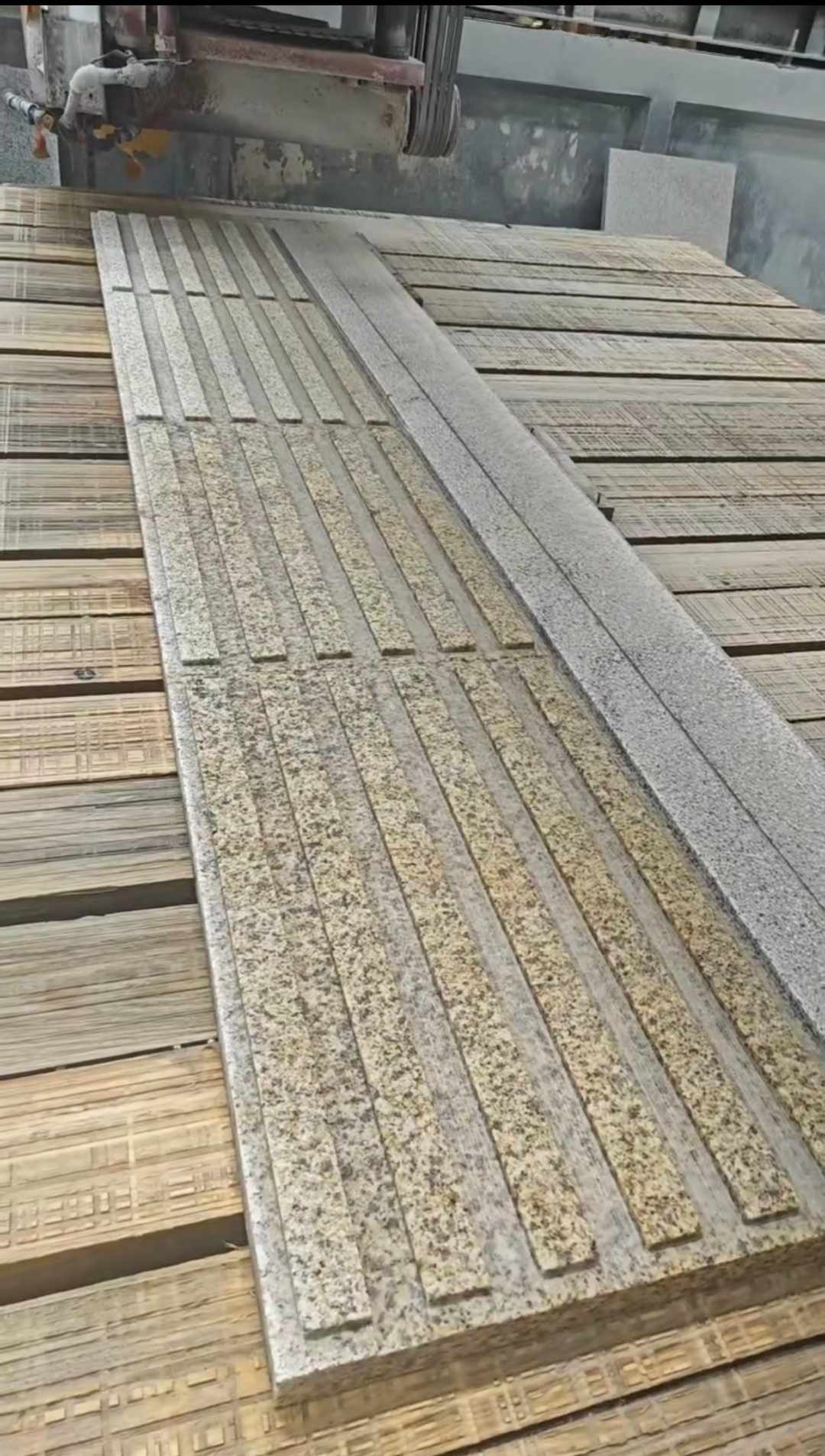 保山黄金麻盲道石 盲条