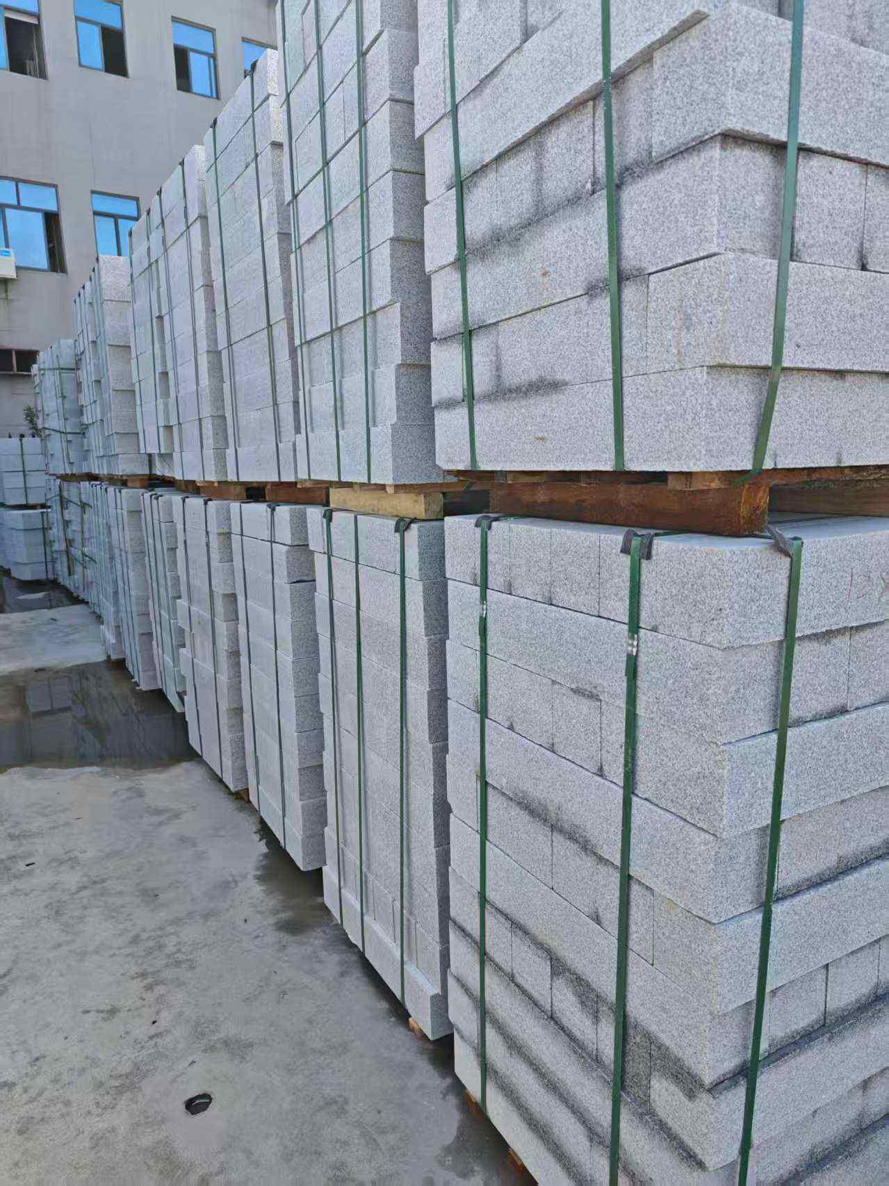 保山芝麻白路牙石，路侧石